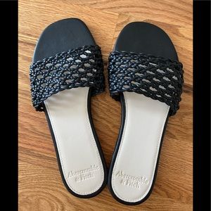 Abercrombie black sandals !